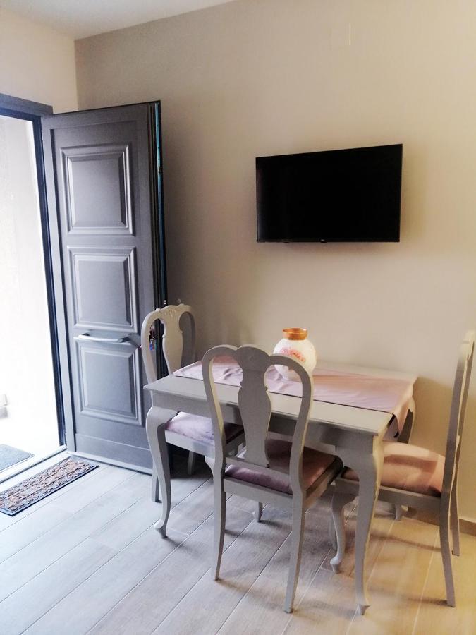 Euphoria Superior Suite Apartment 阿尔戈斯托利翁 外观 照片